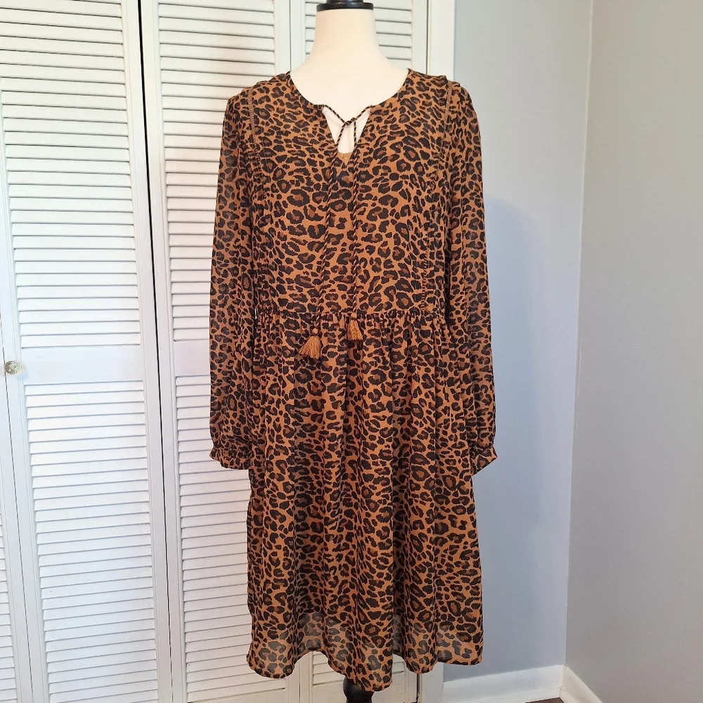 Time and Tru Leopard Print  Long Sleeve Dress Sz Medium 8-10 - Picture 9 of 9
